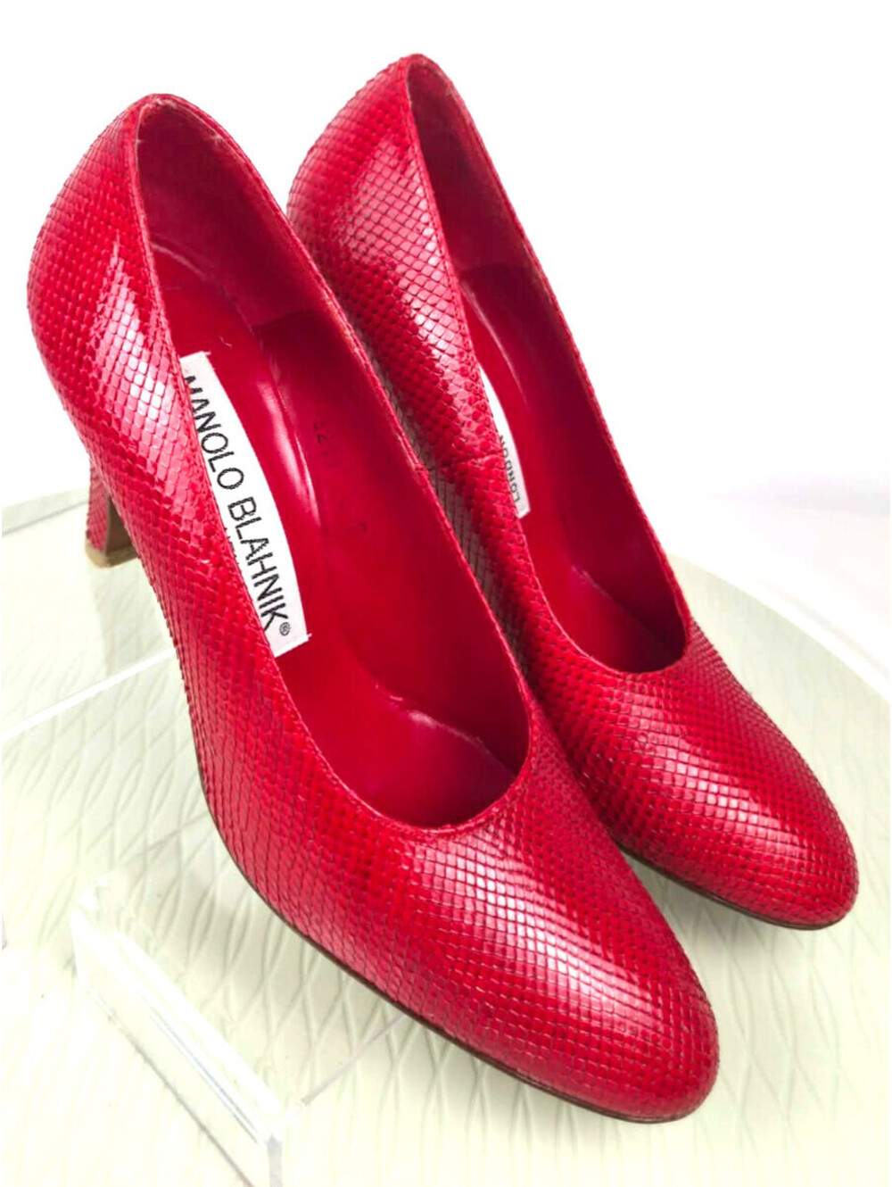Manolo Blahnik Red Snakeskin Pumps Heels EU 36 US 6 Italy almond Toe